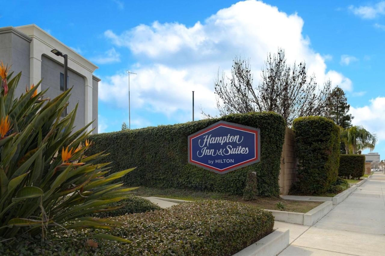 Hampton Inn & Suites Туларе Экстерьер фото
